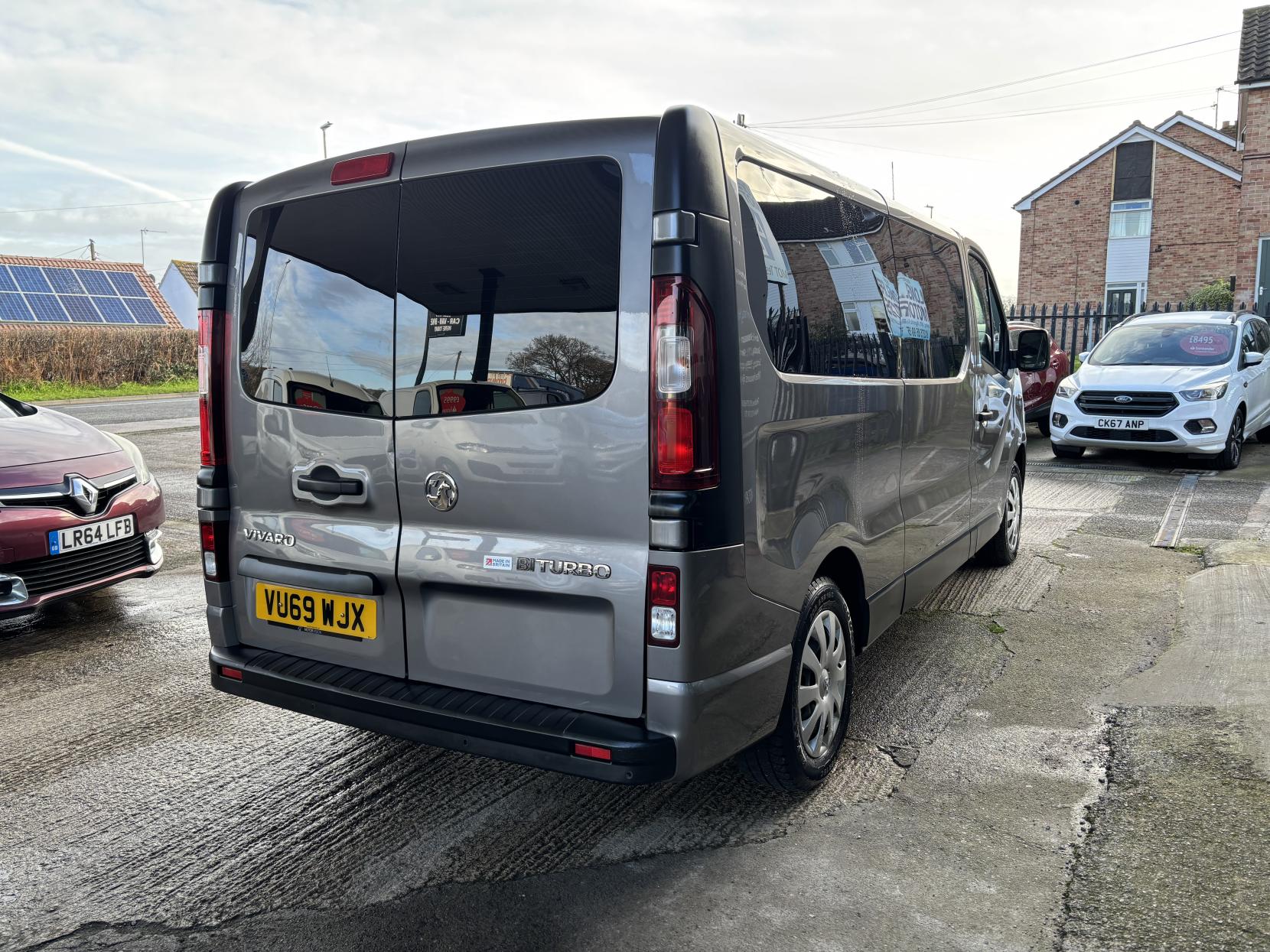 Vauxhall Vivaro 1.6 CDTi 2900 BiTurbo ecoTEC Sportive Panel Van 5dr Diesel Manual L2 H1 Euro 6 (s/s) (125 ps)