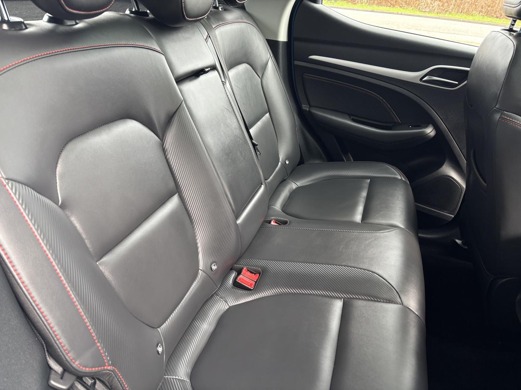 MG MG ZS 72.6kWh Trophy Long Range SUV 5dr Electric Auto (156 ps)