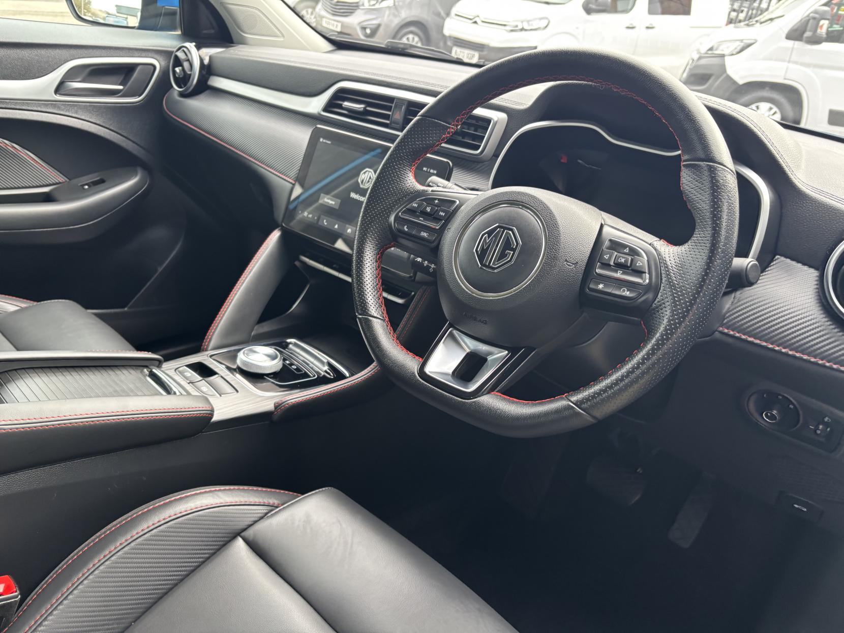 MG MG ZS 72.6kWh Trophy Long Range SUV 5dr Electric Auto (156 ps)