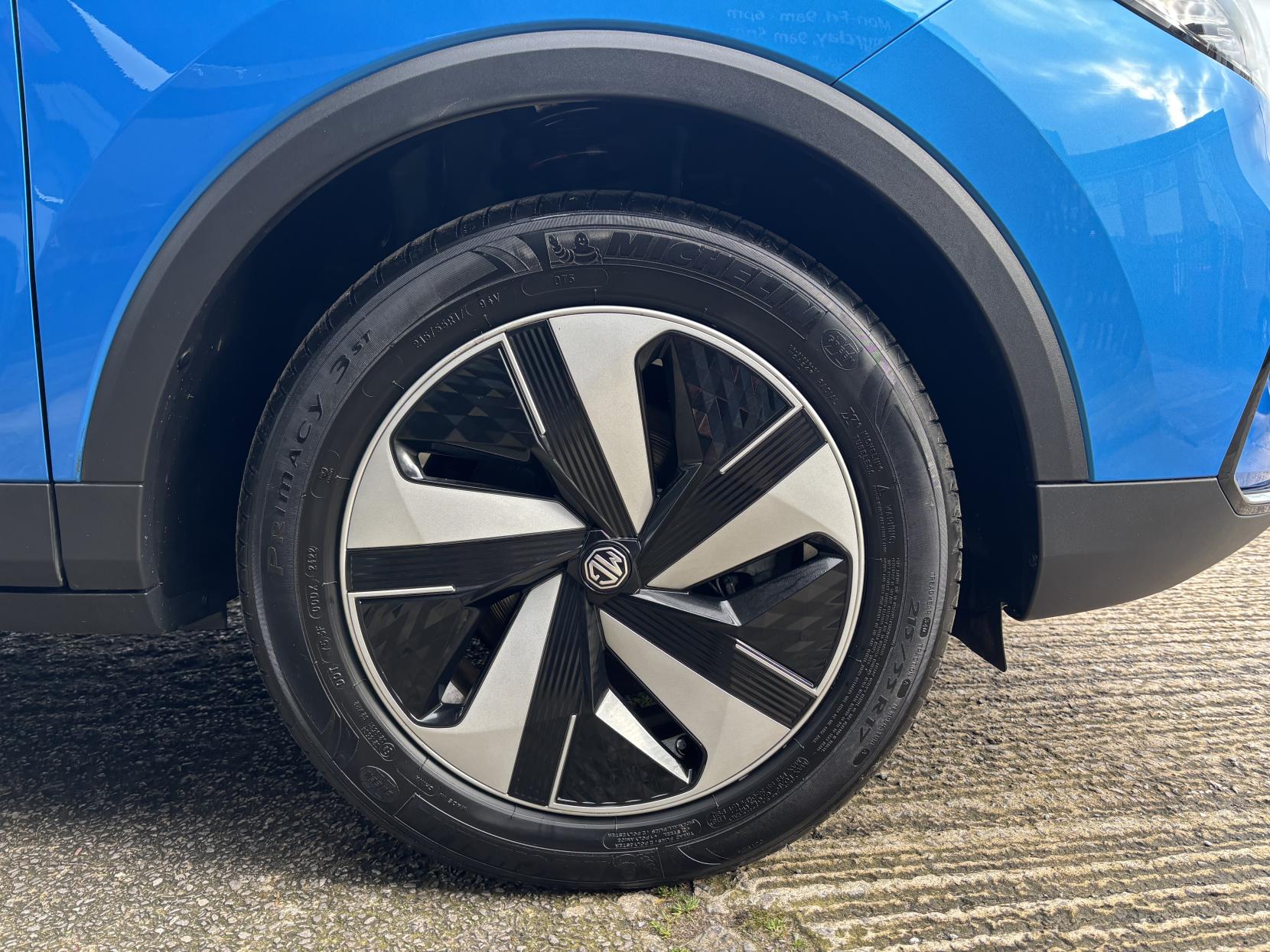 MG MG ZS 72.6kWh Trophy Long Range SUV 5dr Electric Auto (156 ps)