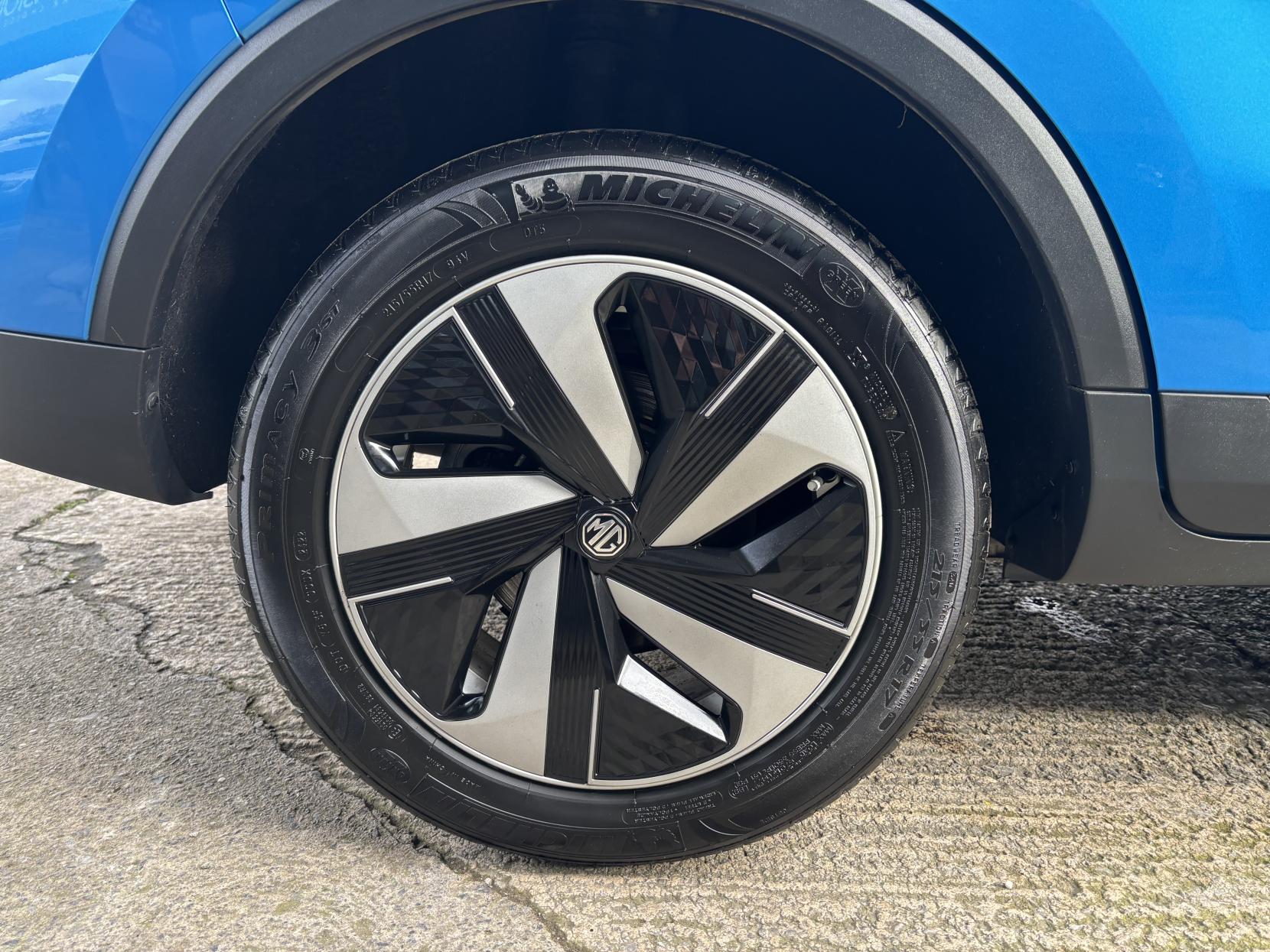 MG MG ZS 72.6kWh Trophy Long Range SUV 5dr Electric Auto (156 ps)