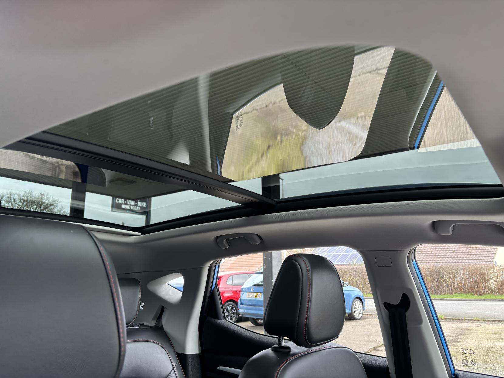 MG MG ZS 72.6kWh Trophy Long Range SUV 5dr Electric Auto (156 ps)