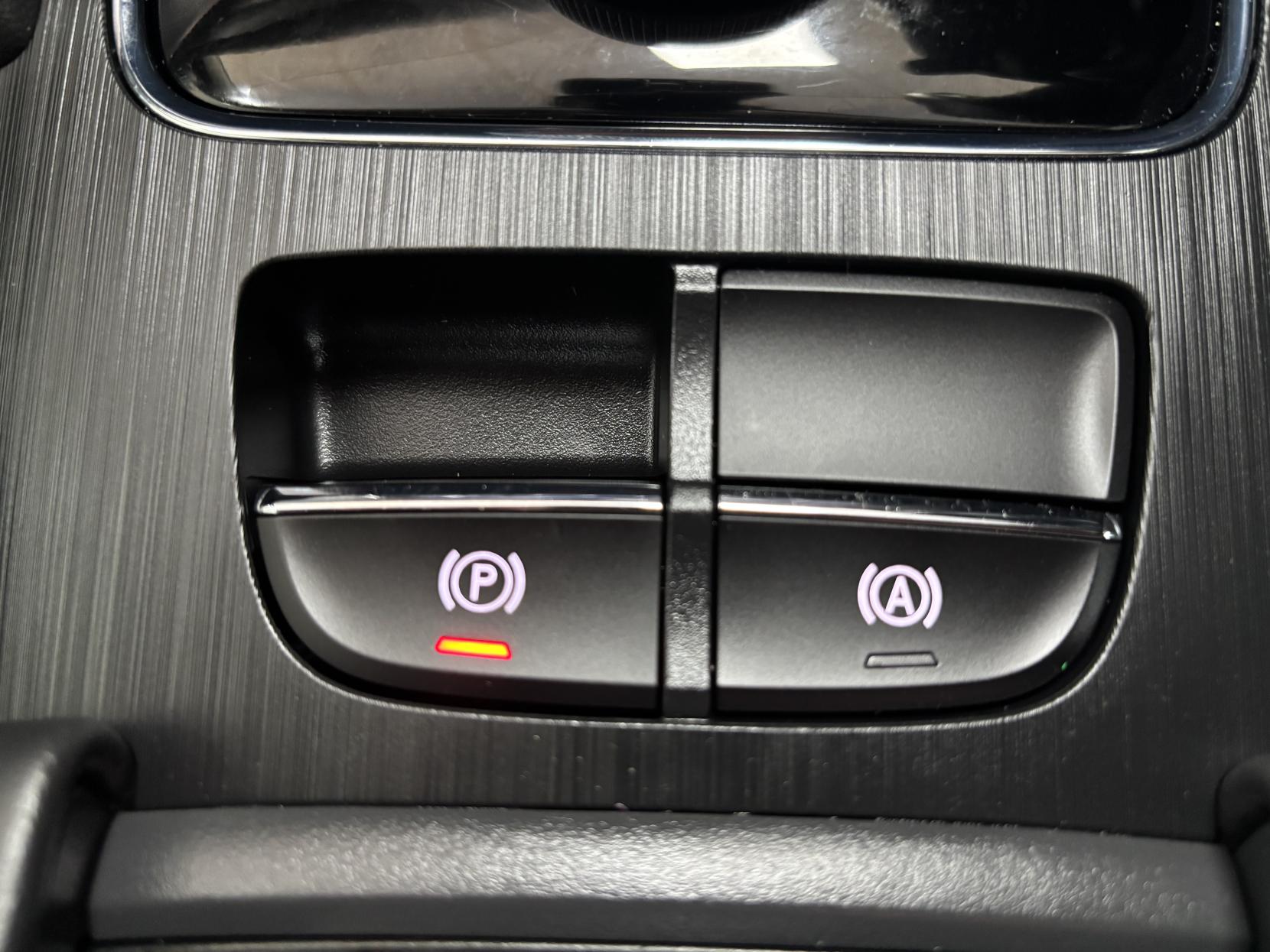 MG MG ZS 72.6kWh Trophy Long Range SUV 5dr Electric Auto (156 ps)