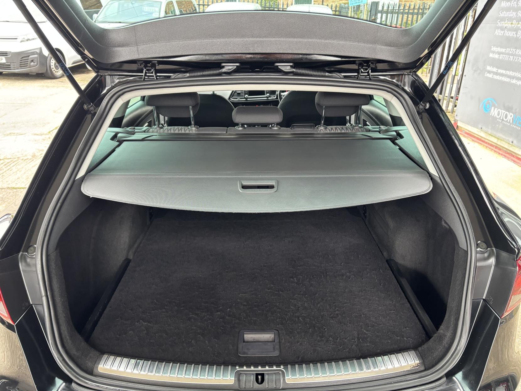 SEAT Leon 1.6 TDI SE Dynamic Technology Sport Tourer 5dr Diesel Manual Euro 6 (s/s) (110 ps)