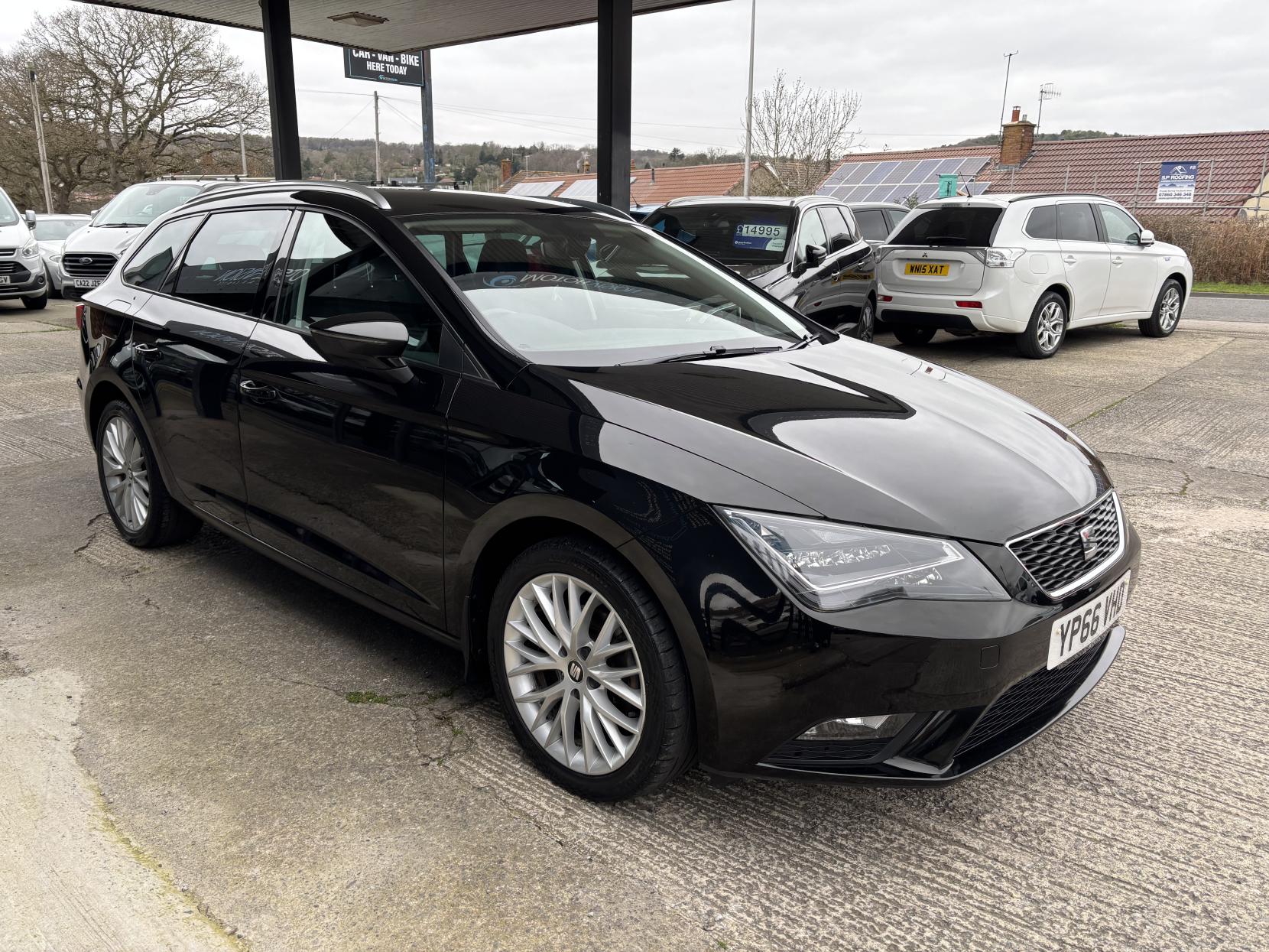 SEAT Leon 1.6 TDI SE Dynamic Technology Sport Tourer 5dr Diesel Manual Euro 6 (s/s) (110 ps)