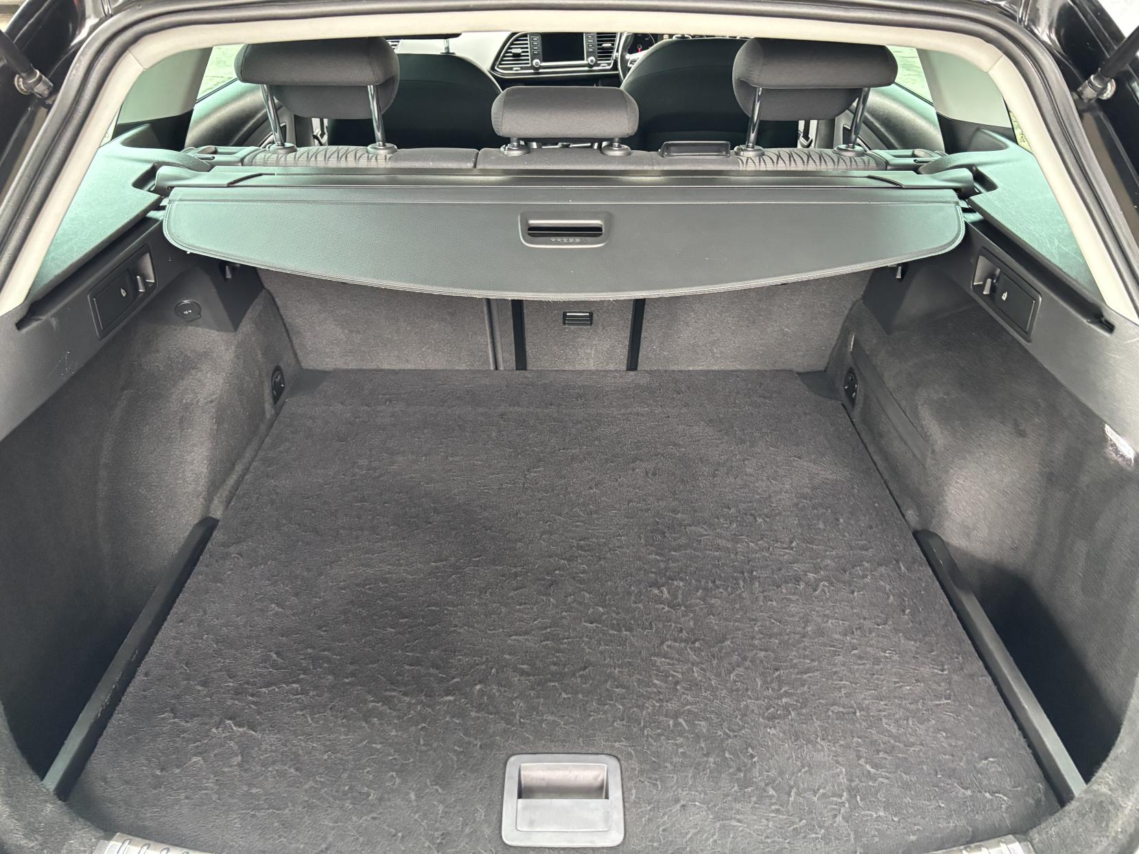 SEAT Leon 1.6 TDI SE Dynamic Technology Sport Tourer 5dr Diesel Manual Euro 6 (s/s) (110 ps)