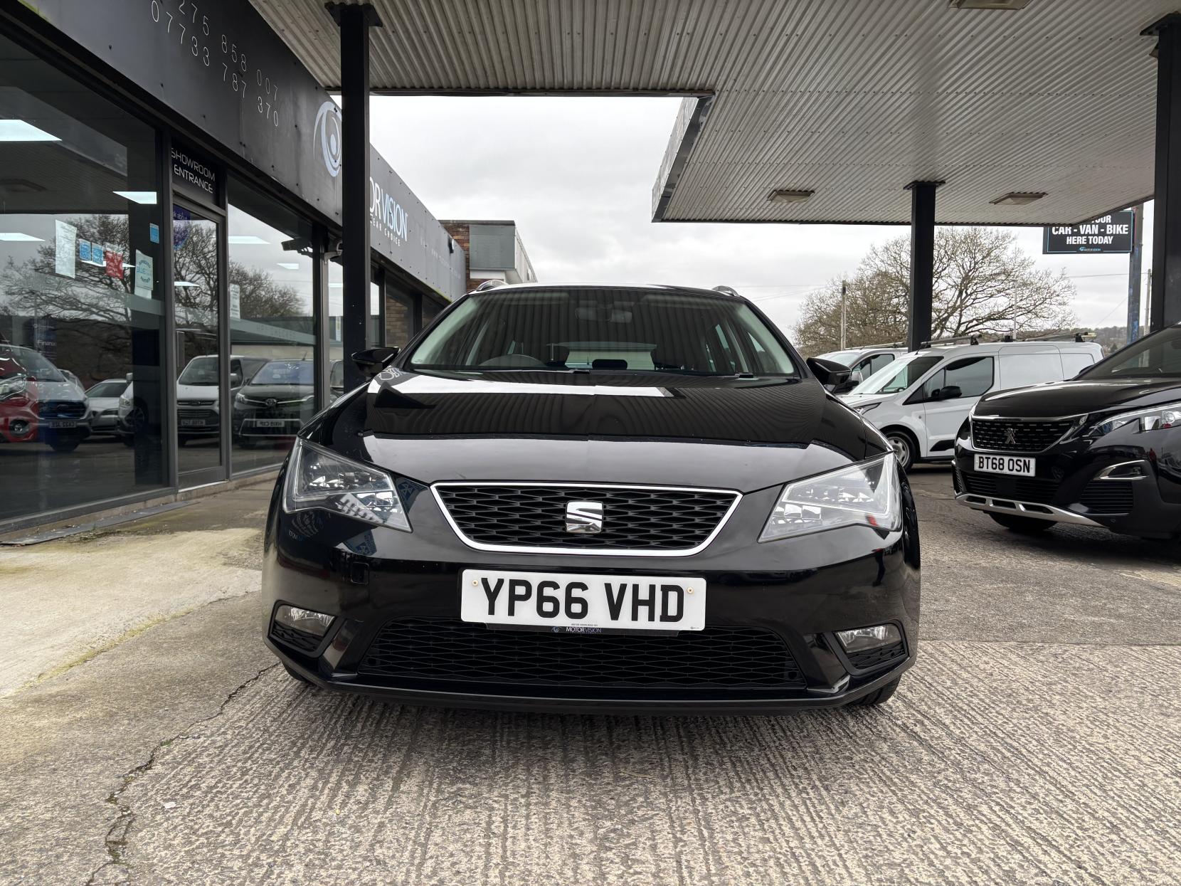SEAT Leon 1.6 TDI SE Dynamic Technology Sport Tourer 5dr Diesel Manual Euro 6 (s/s) (110 ps)