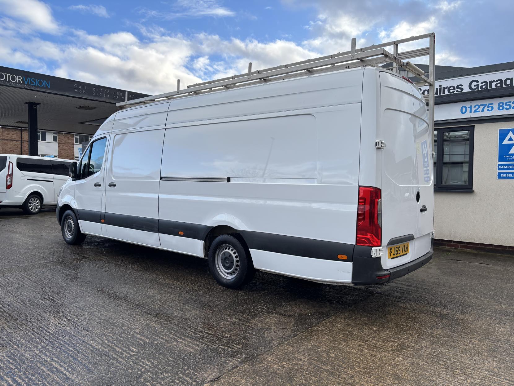 Mercedes-Benz Sprinter 2.1 316 CDI Panel Van GLASS CARRIER  5dr Diesel Manual RWD L4 H2 Euro 6 (s/s) (163 ps)