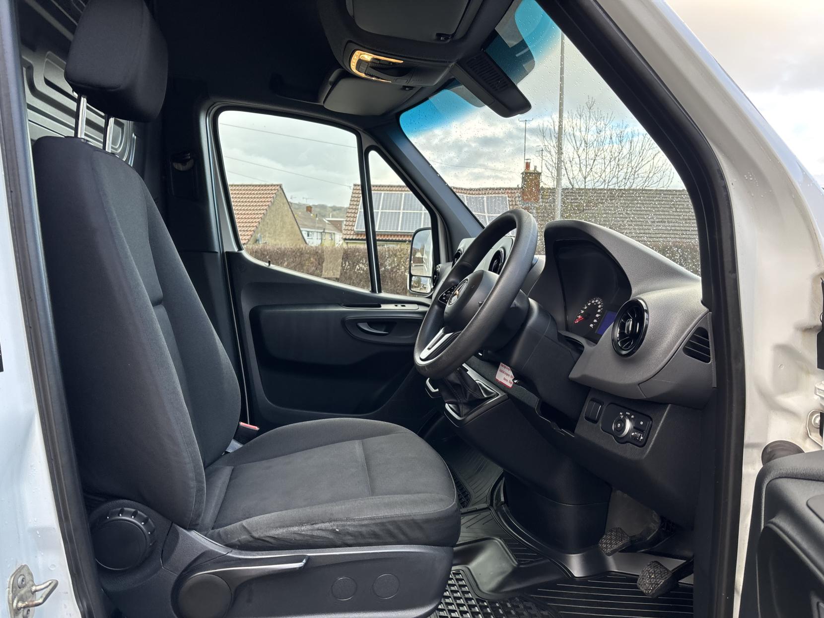 Mercedes-Benz Sprinter 2.1 316 CDI Panel Van GLASS CARRIER  5dr Diesel Manual RWD L4 H2 Euro 6 (s/s) (163 ps)