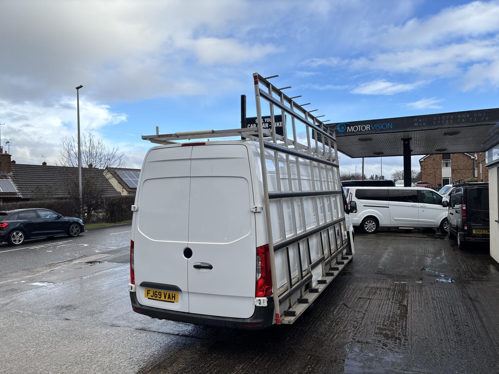 Mercedes-Benz Sprinter 2.1 316 CDI Panel Van GLASS CARRIER  5dr Diesel Manual RWD L4 H2 Euro 6 (s/s) (163 ps)