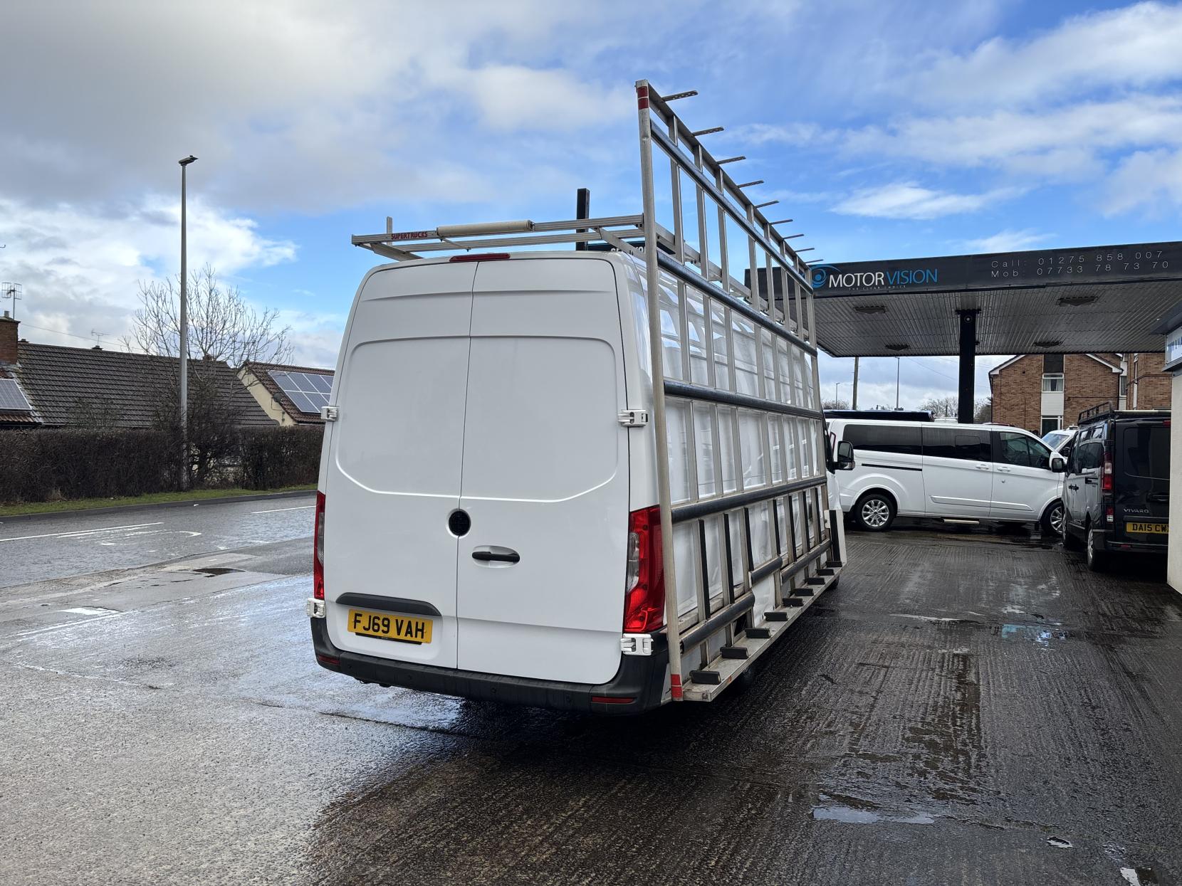 Mercedes-Benz Sprinter 2.1 316 CDI Panel Van GLASS CARRIER  5dr Diesel Manual RWD L4 H2 Euro 6 (s/s) (163 ps)