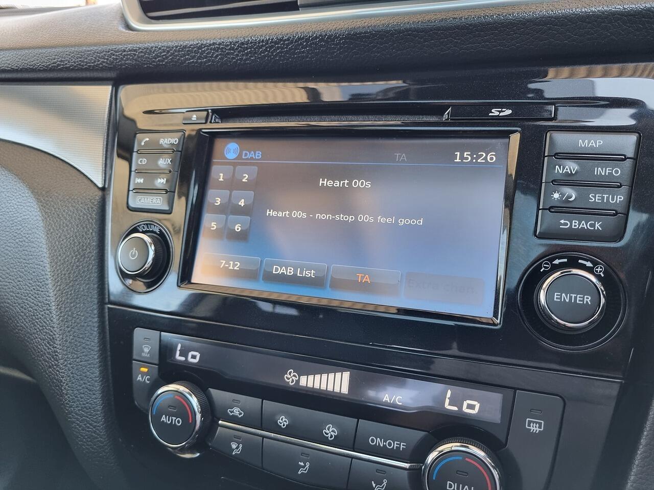 Nissan Qashqai 1.5 dCi N-Connecta SUV 5dr Diesel Manual Euro 6 (s/s) (110 ps)