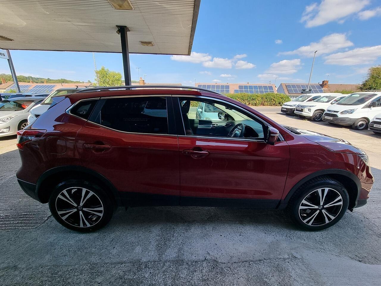 Nissan Qashqai 1.5 dCi N-Connecta SUV 5dr Diesel Manual Euro 6 (s/s) (110 ps)