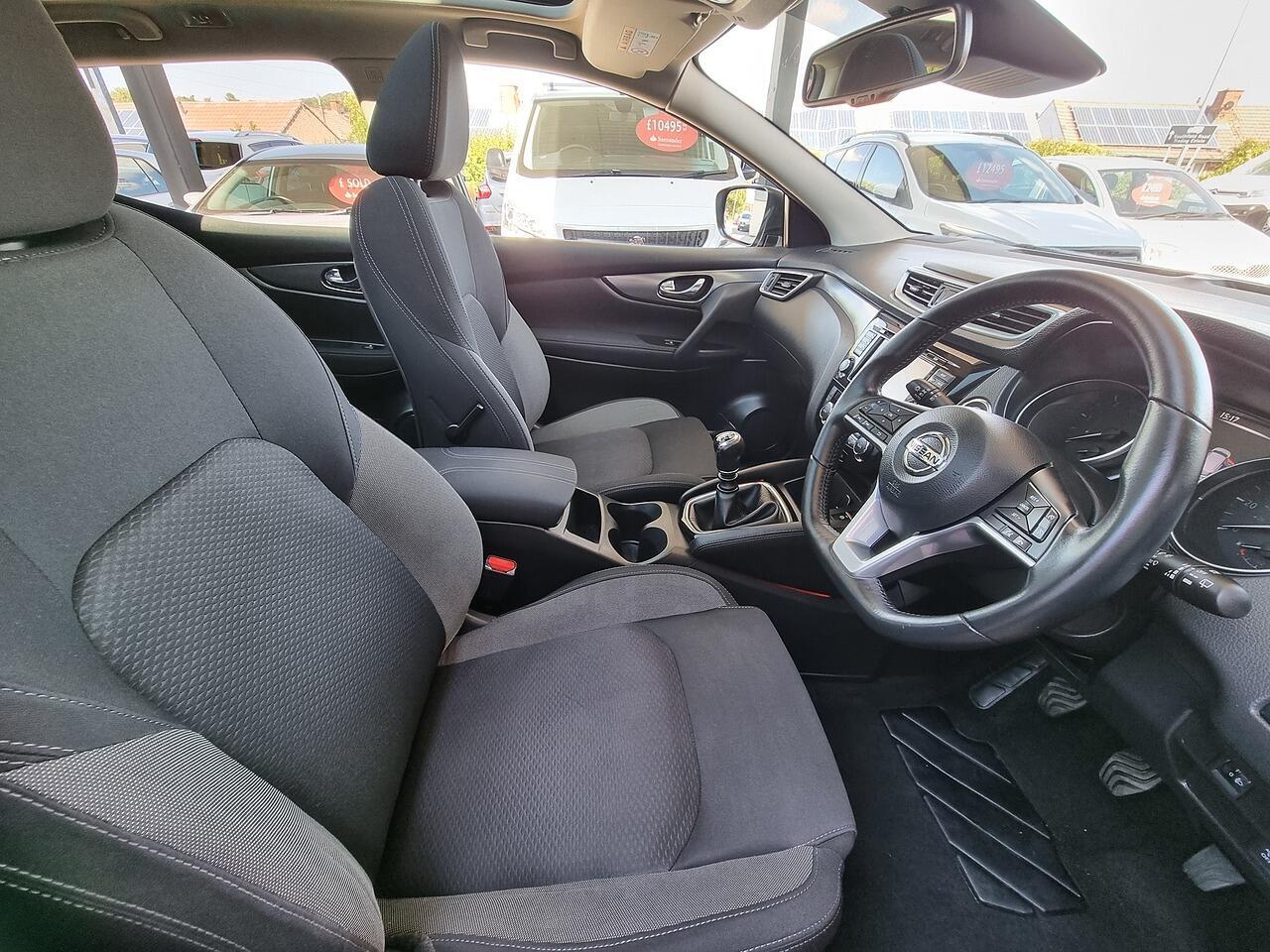 Nissan Qashqai 1.5 dCi N-Connecta SUV 5dr Diesel Manual Euro 6 (s/s) (110 ps)