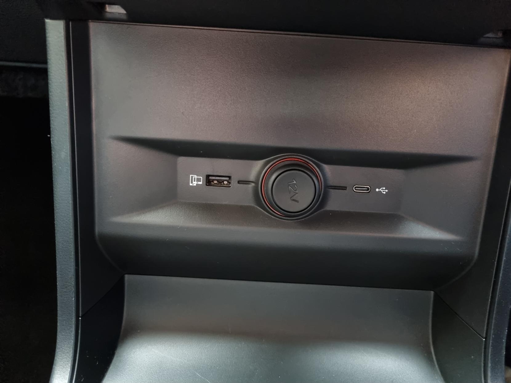 MG MG4 64kWh Trophy Long Range Hatchback 5dr Electric Auto (203 ps)