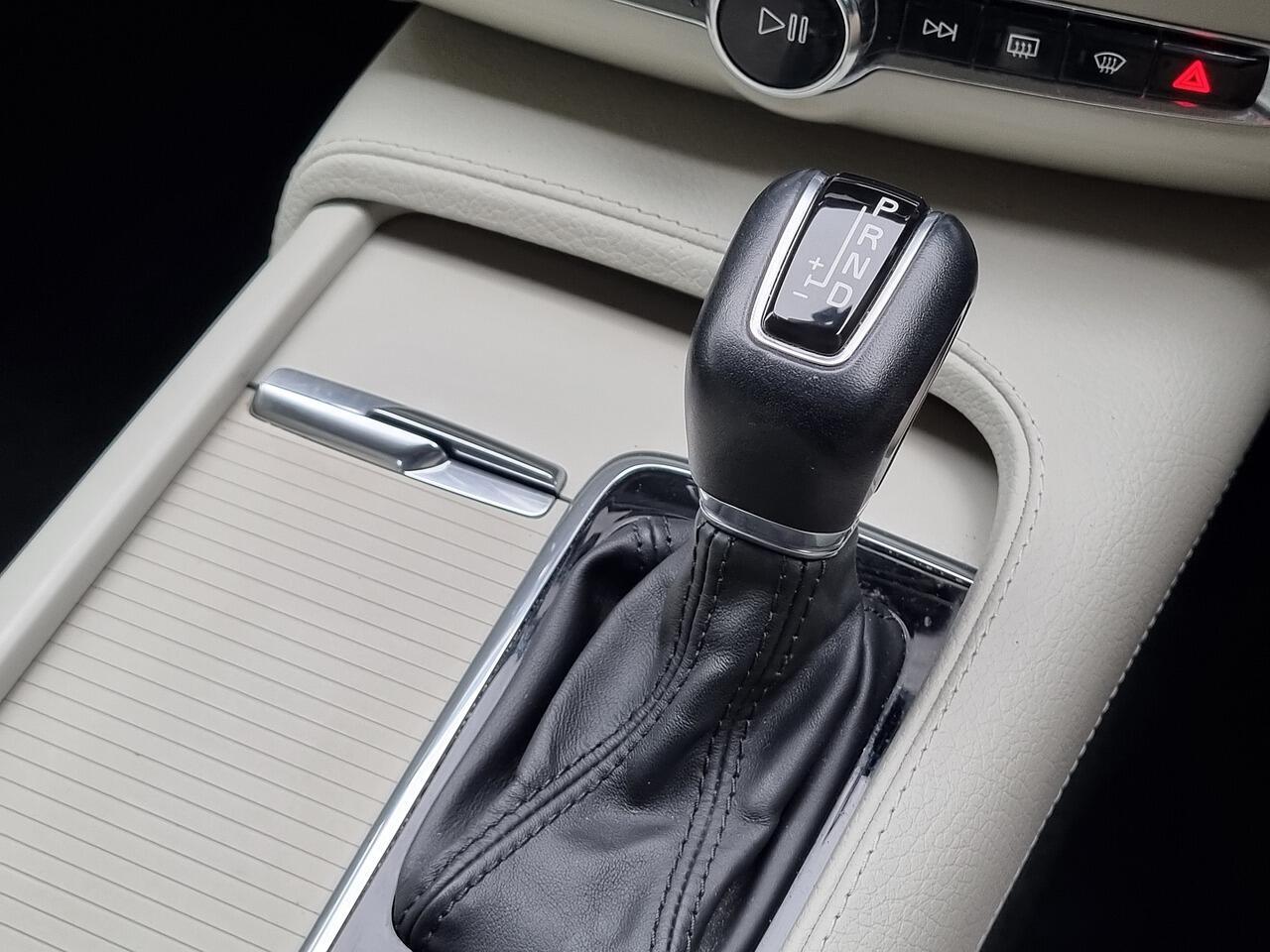 Volvo S90 2.0 D4 Momentum Plus Saloon 4dr Diesel Auto Euro 6 (s/s) (190 ps)