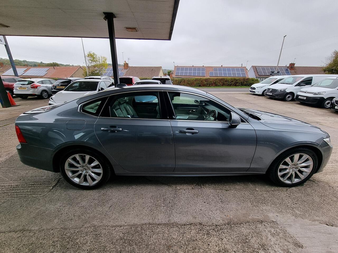 Volvo S90 2.0 D4 Momentum Plus Saloon 4dr Diesel Auto Euro 6 (s/s) (190 ps)