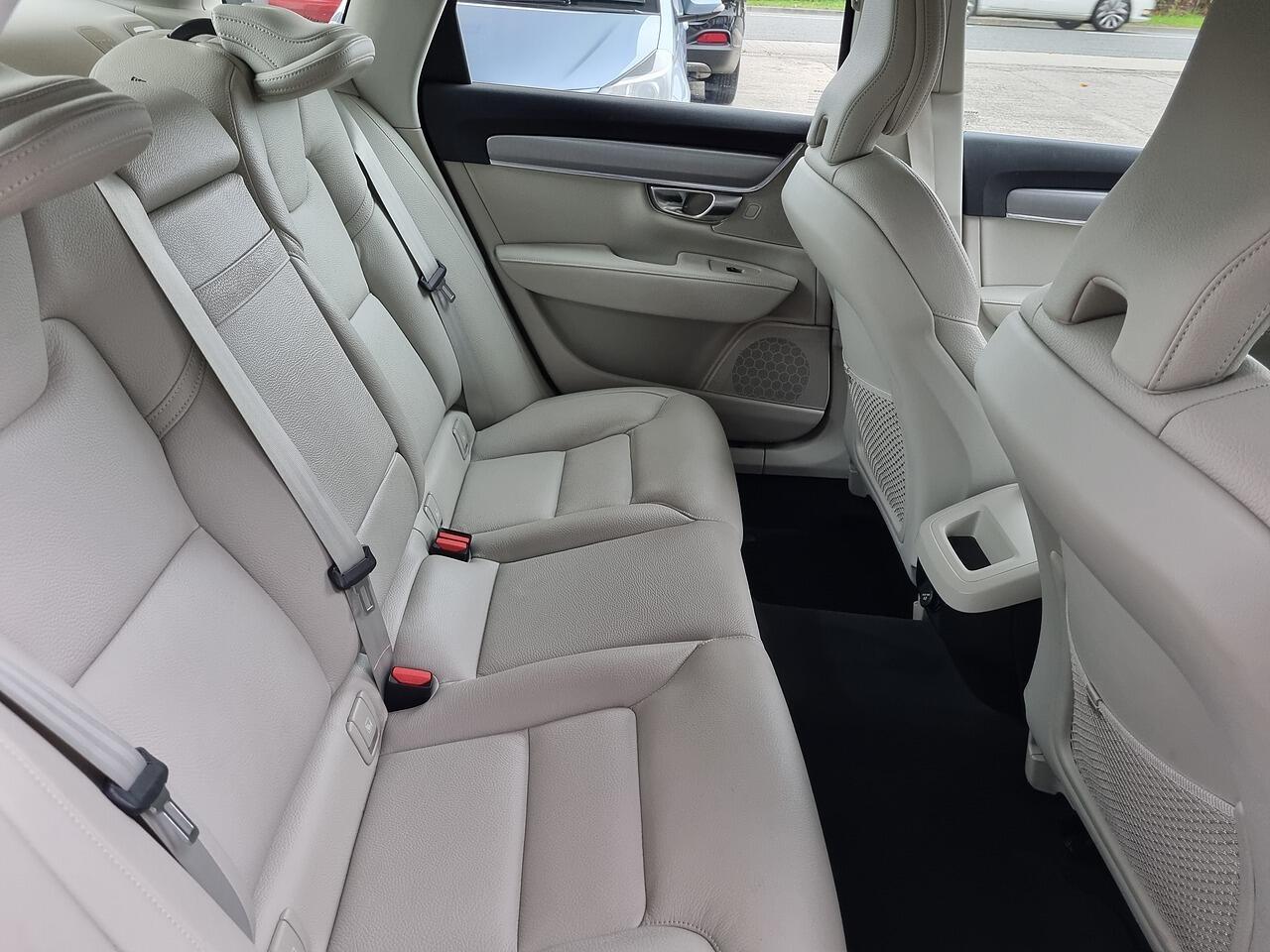 Volvo S90 2.0 D4 Momentum Plus Saloon 4dr Diesel Auto Euro 6 (s/s) (190 ps)