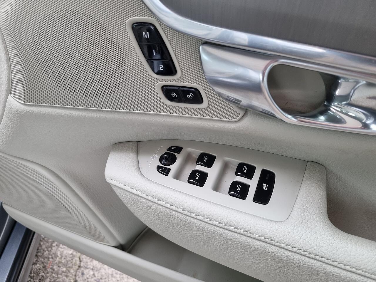 Volvo S90 2.0 D4 Momentum Plus Saloon 4dr Diesel Auto Euro 6 (s/s) (190 ps)