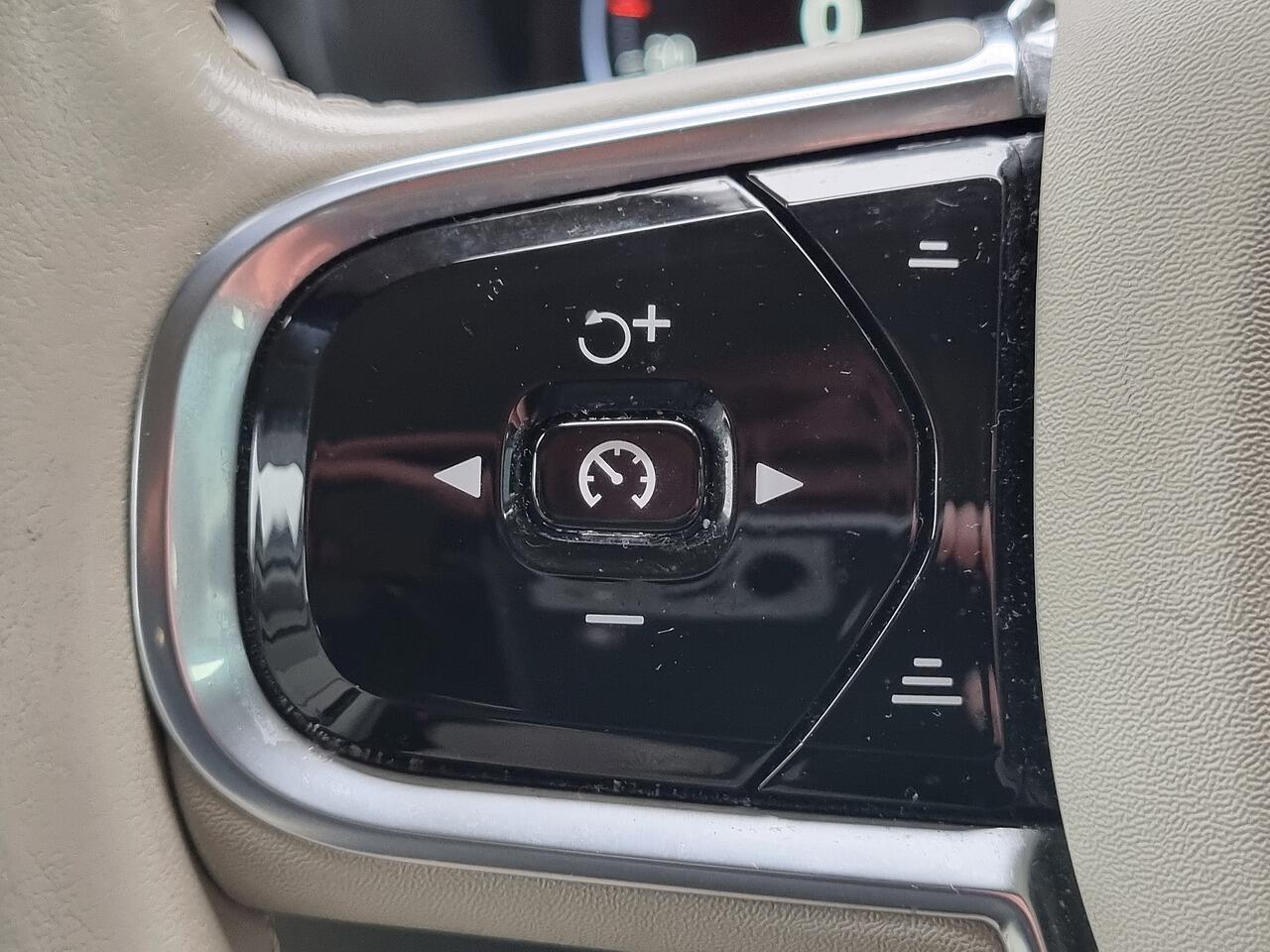 Volvo S90 2.0 D4 Momentum Plus Saloon 4dr Diesel Auto Euro 6 (s/s) (190 ps)