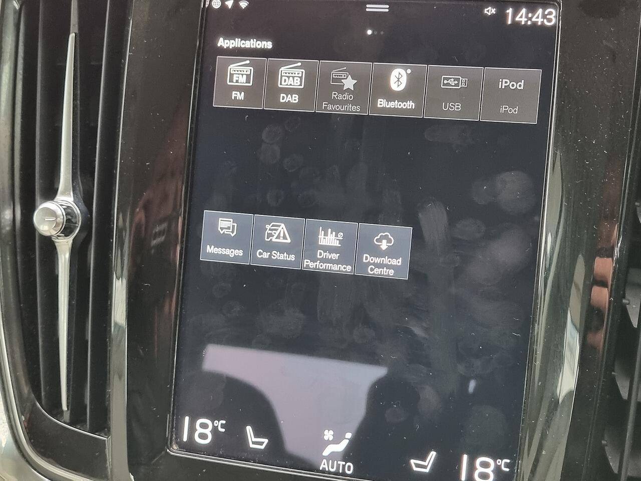 Volvo S90 2.0 D4 Momentum Plus Saloon 4dr Diesel Auto Euro 6 (s/s) (190 ps)